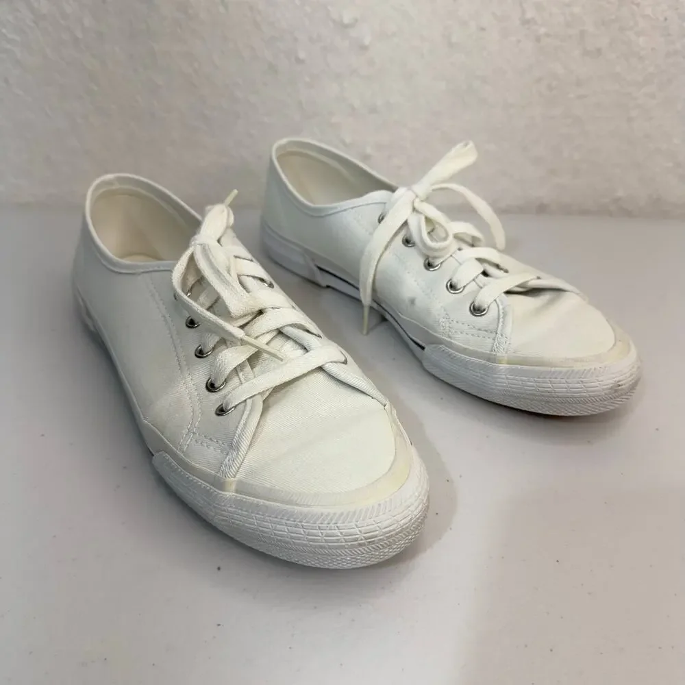 G.H. Bass White Canvas Low-Top Classic Sneakers Size 8.5 Classic Tennis Shoes